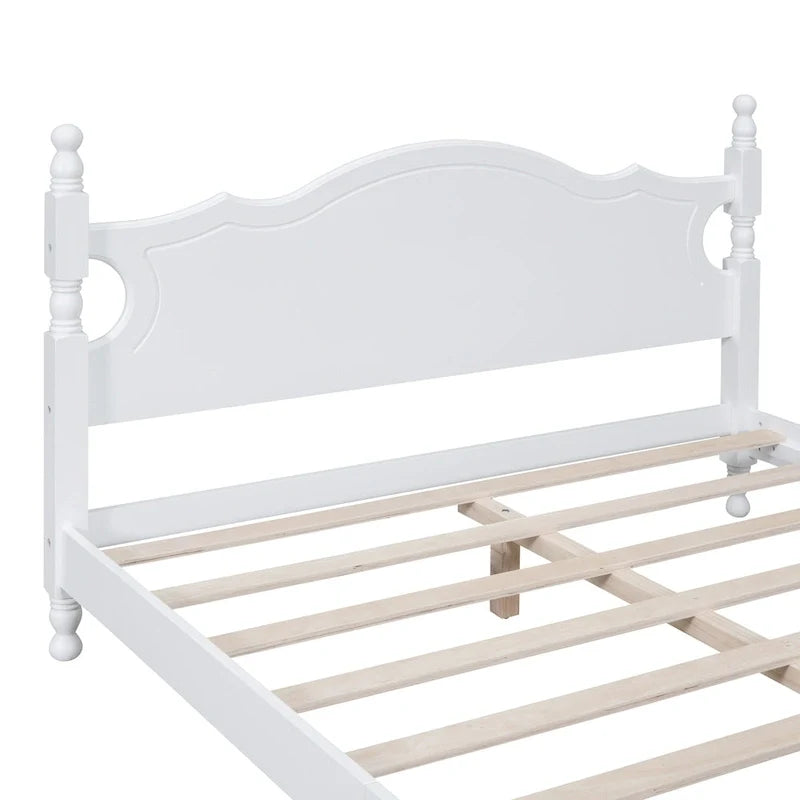 Letto a piattaforma in legno di pino con testiera