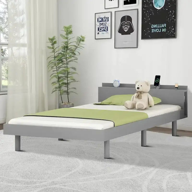 Struttura Letto a Piattaforma Matrimoniale in Legno con Porta di Ricarica USB